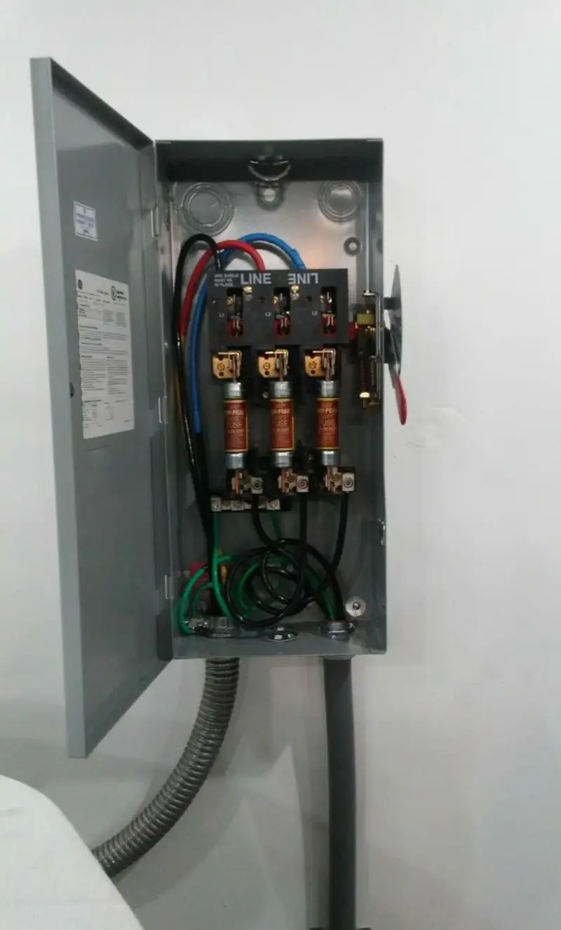 Three-phase disconnect switch installed for Electrical Wiring & Rewiring in Gladewater